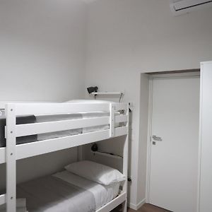 Habitación Estándar con 2 Camas Individuales